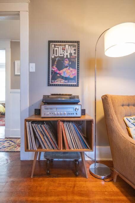 Midtown Bohemian Retreat Appartement Memphis Buitenkant foto